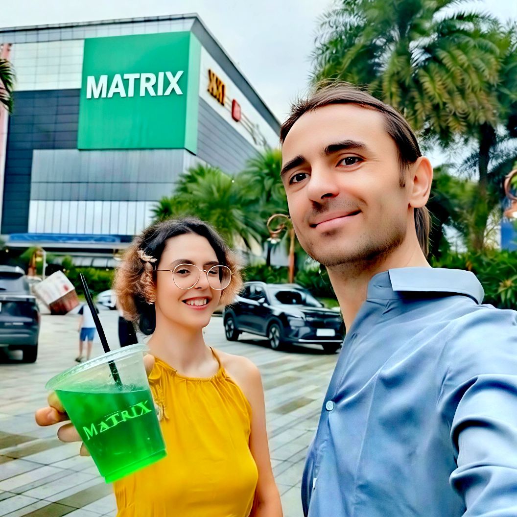 “Escribiendo «Perdidos en Paranoia»: ¿Ya conectaste a tu propia Matrix?”